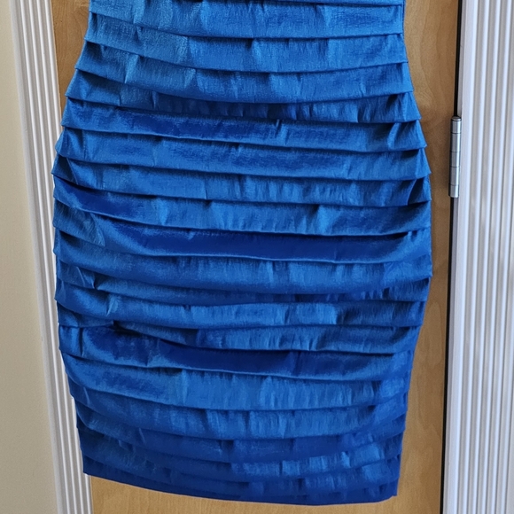 Frank Lyman Dress - Picture 2 of 3